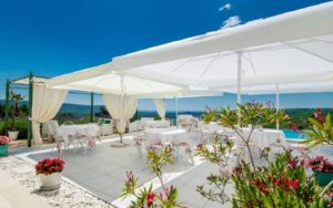 Boutique Hotel Villa Stefanija mit Pool, Restaurant und Meerblick bei Barban, Istrien, Kroatien.