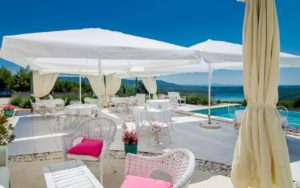 Boutique Hotel Villa Stefanija mit Pool, Restaurant und Meerblick bei Barban, Istrien, Kroatien.